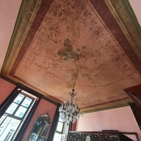 Center Quadrilatero شقة تورينو